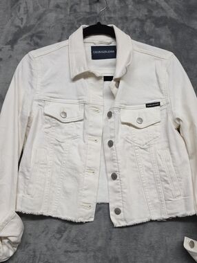 Calvin Klein Jeans Off-White Cropped Denim Jacket